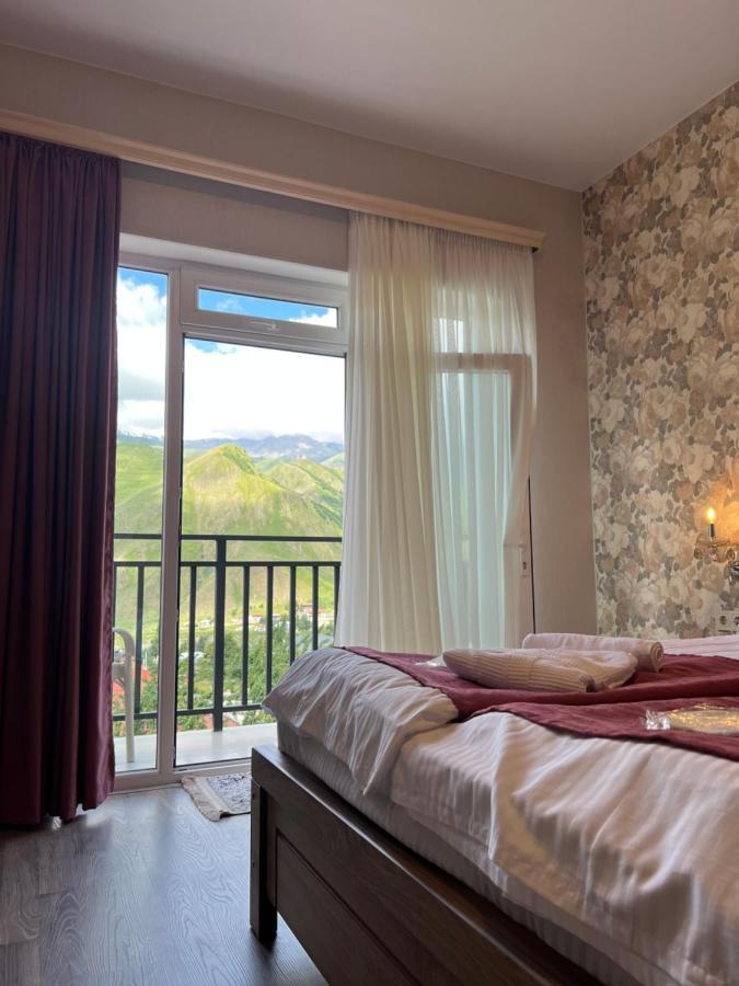 Hotel Planet Kazbegi Esterno foto