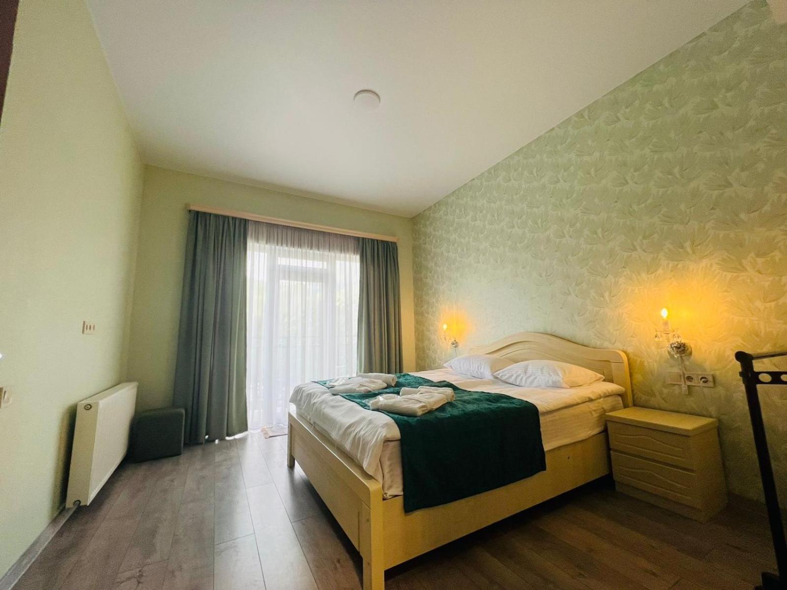 Hotel Planet Kazbegi Esterno foto