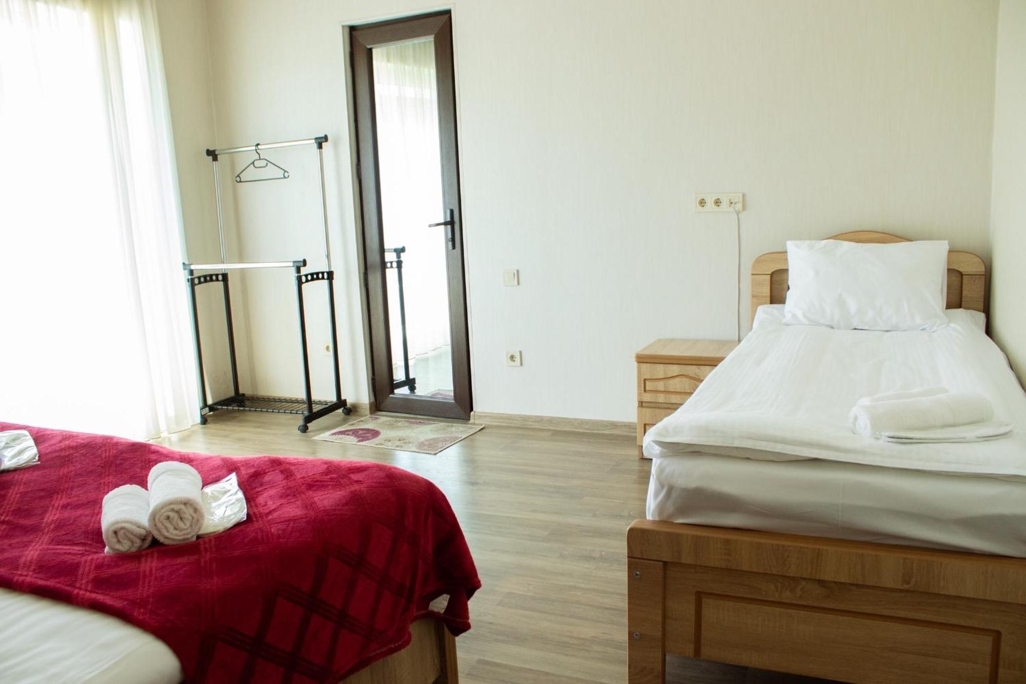 Hotel Planet Kazbegi Esterno foto