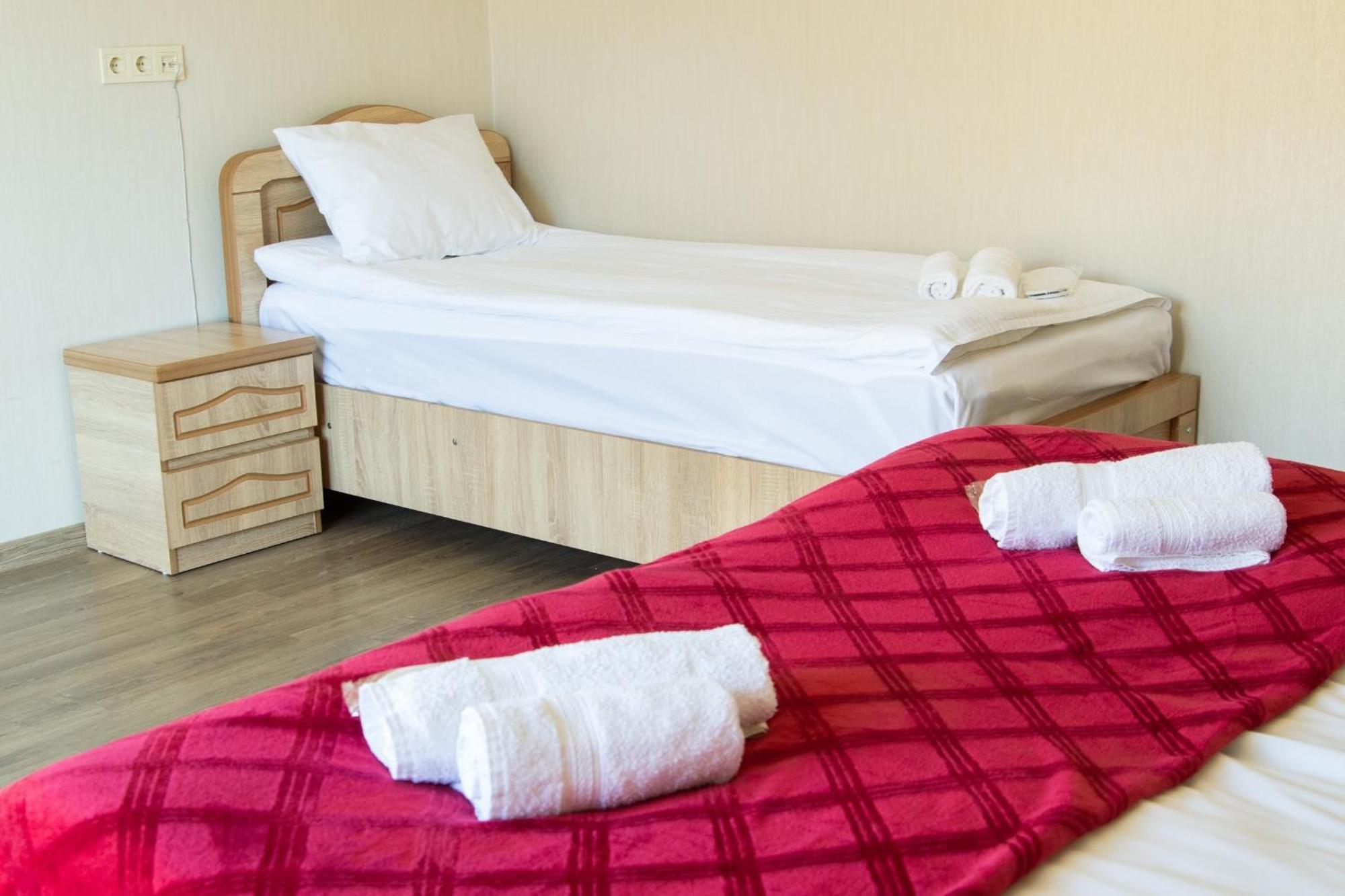 Hotel Planet Kazbegi Esterno foto